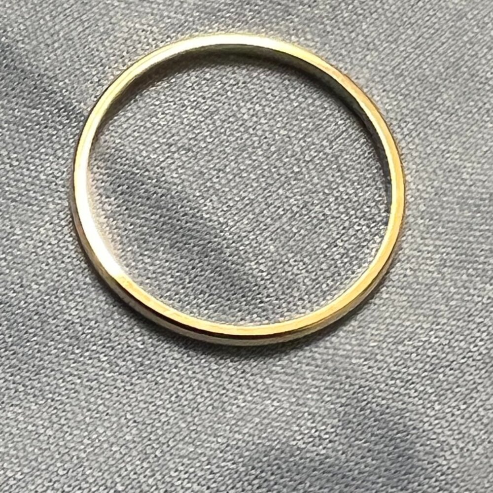 This item will-be removed in 3 weeks.
Ladies 10 K Yellow Gold Ring